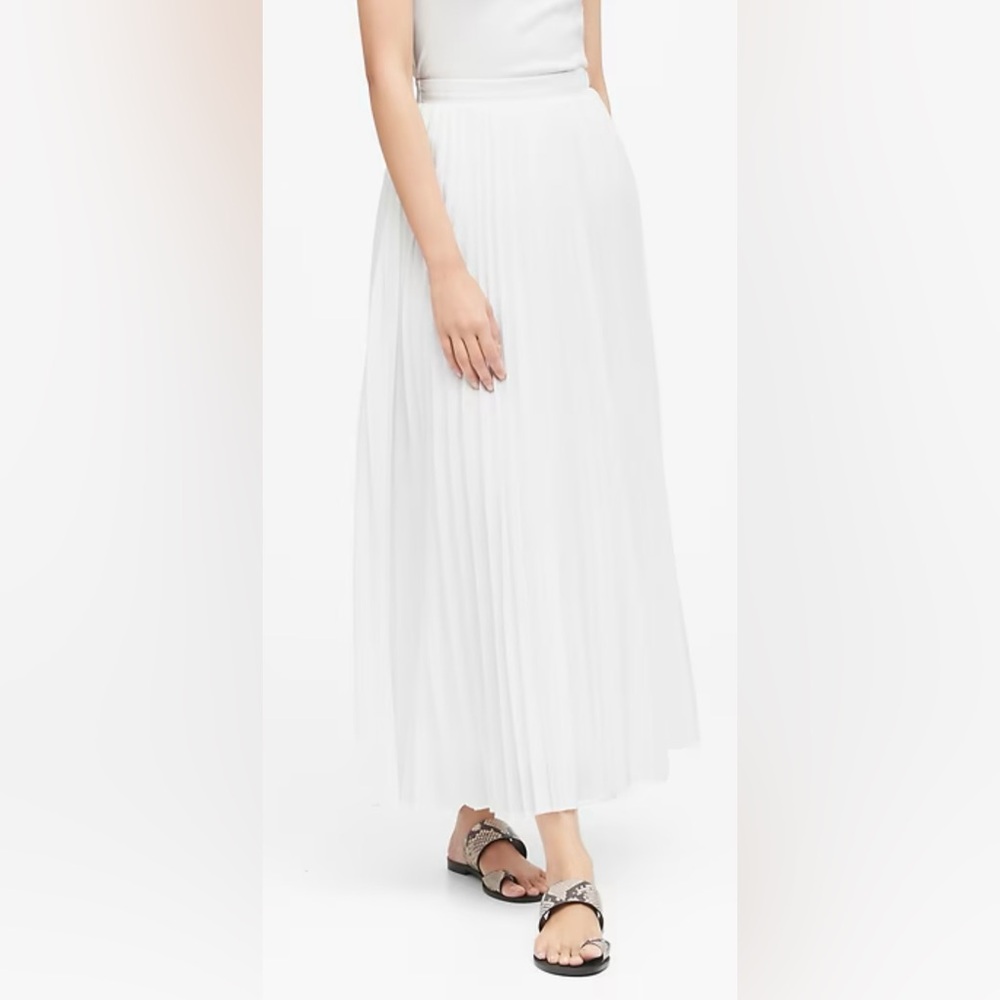 Banana Republic Poplin Pleated Midi Skirt